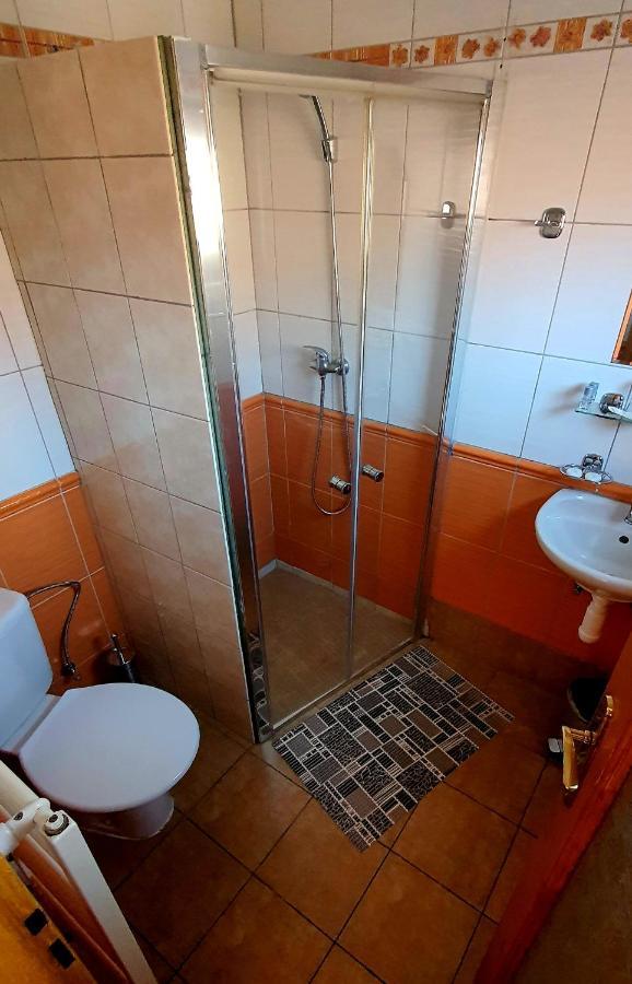 Katerina Restaurant A Penzion Rozvadov Exteriör bild