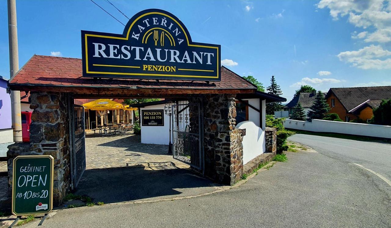 Katerina Restaurant A Penzion Rozvadov Exteriör bild
